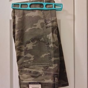 Camo Mudd high-rise utility Jeggings size 13